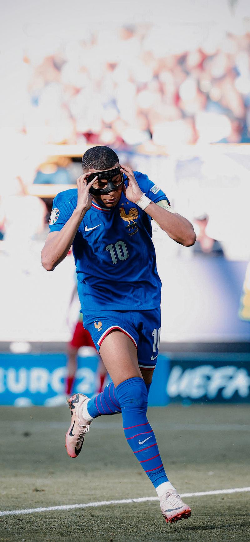 万项：距离理想中的球员还差很多；最后两场比赛不会放松（万项：距理想自我仍有不小差距，最后两战绝不松懈）