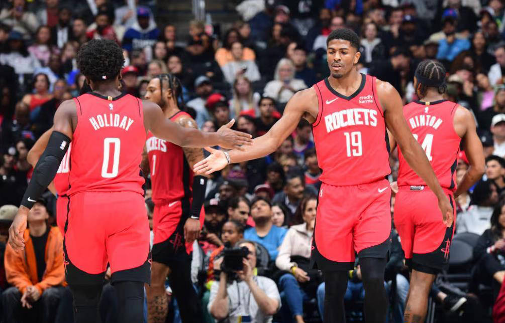 NBA球队战术解析：雄鹿防守策略调整,（NBA战术解读：雄鹿队防守策略的调整）